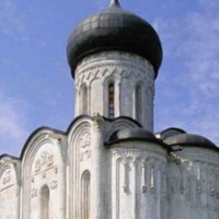 Церковь Покрова на Нерли, украшения на фасаде