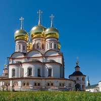 Успенский собор Иверского Святоозерского монастыря