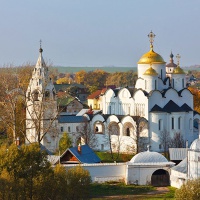 Суздаль. Покровский монастырь. Вид на Покровский собор и колокольню