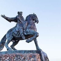 Балтийск. Елизаветинский форт. Конный памятник императрице Елизавете Петровне