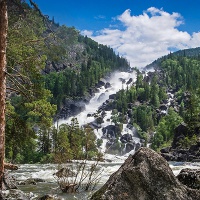 Водопад Учар - крупнейший водопад Алтая. Панорама