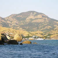Вид на Кара-Даг со стороны Лисьей бухты