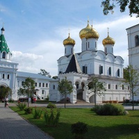 Кострома. Ипатьевский монастырь. Вид на Троицкий собор