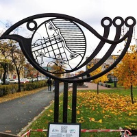 Петрозаводск. Скульптура «Воробей»