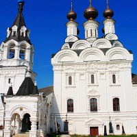 Муром. Благовещенский монастырь. Крыльцо и колокольня Благовещенского собора