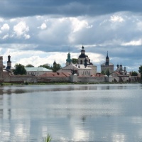 Кирилло-Белозерский монастырь  на берегу Сиверского озера