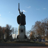 Муром. Памятник Илье Муромцу в Окском парке