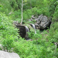 Урочище Чеч-Кыш. Вид на водопад Чеч-Кыш