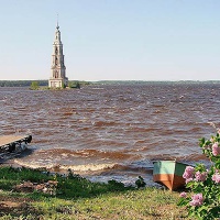 Калязин. «Плавающая» колокольня Никольского собора на Угличском водохранилище