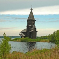Кондопога. Старинная Успенская церковь на берегу Онежского озера