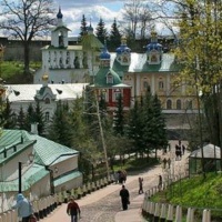На территории Псково-Печерского монастыря