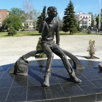 Тамбов. Памятник «Вечный студент»