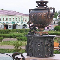 Елабуга. Памятник самовару