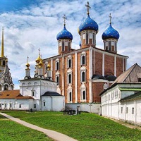 Рязань. Территория Кремля. Вид на Успенский собор