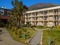 Отели Абхазии снижают цены для россиян