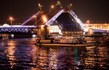Строительство плавучих отелей в Санкт-Петербурге оценивается в 1 млрд рублей