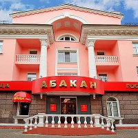 Абакан. Гостиница «Абакан», фасад здания
