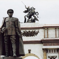 Курск. Мемориальный комплекс «Курская дуга». Памятник маршалу Г. К. Жукову