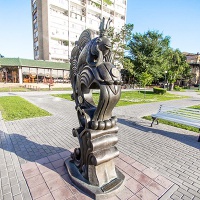 Астрахань. Скульптура «Золотая рыбка»