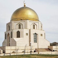 Булгар. Памятный знак в честь принятия ислама волжскими булгарами в 922 году