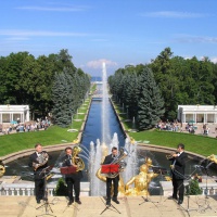праздник открытия фонтанов в Петергофе