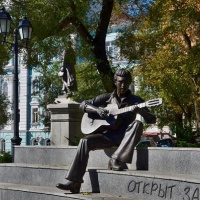 Памятник Высоцкому