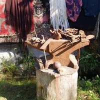 Урус-Мартан. Музей Донди-Юрт. Наковальня 1738 г.