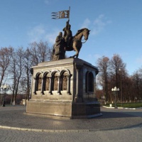 Владимир. Памятник основателям города