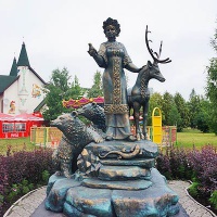 Екатеринбург. Скульптура «Хозяйка Медной горы»