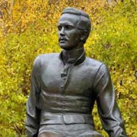 Памятник М.Ю.Лермонтову в Тарханах