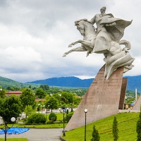 Владикавказ. Памятник генералу Иссе Плиеву